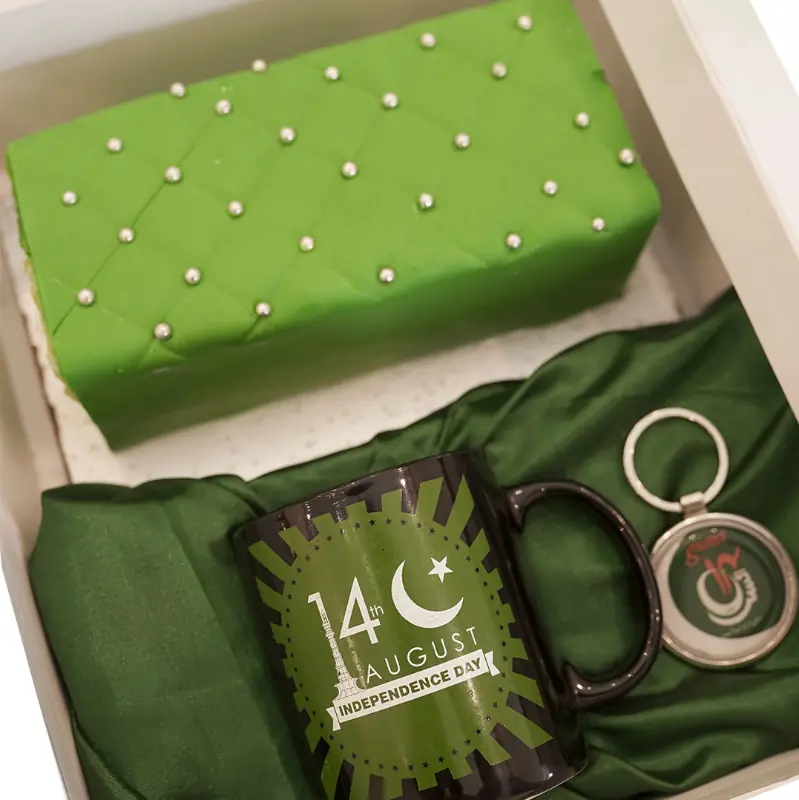 Azadi Green Cake & Pastries Box