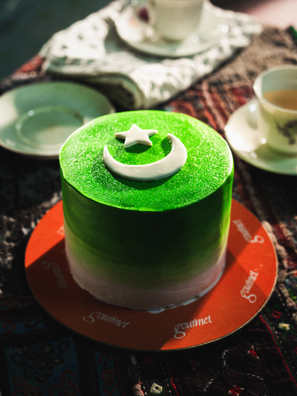 Azadi Cake FC 2Lbs Tower Fruit Cocktail